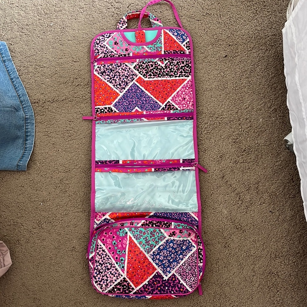 BRAND NEW Vera Bradley hanging and travel makeup bag